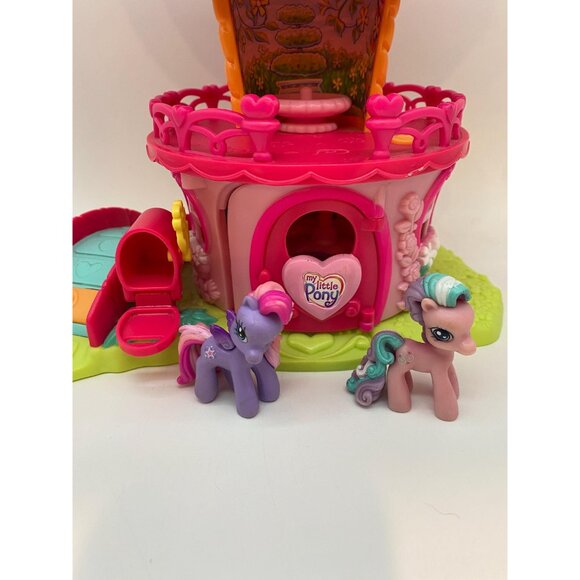 2006 Hasbro My Little Pony Ponyville Pinkie Pie's Balloon House Playset - Picture 2 of 9